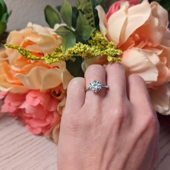 2CT Authentic Moissanite, 18k White Gold-Plated 925 sterling Silver - Size 5,7,8 - Picture 7 of 8